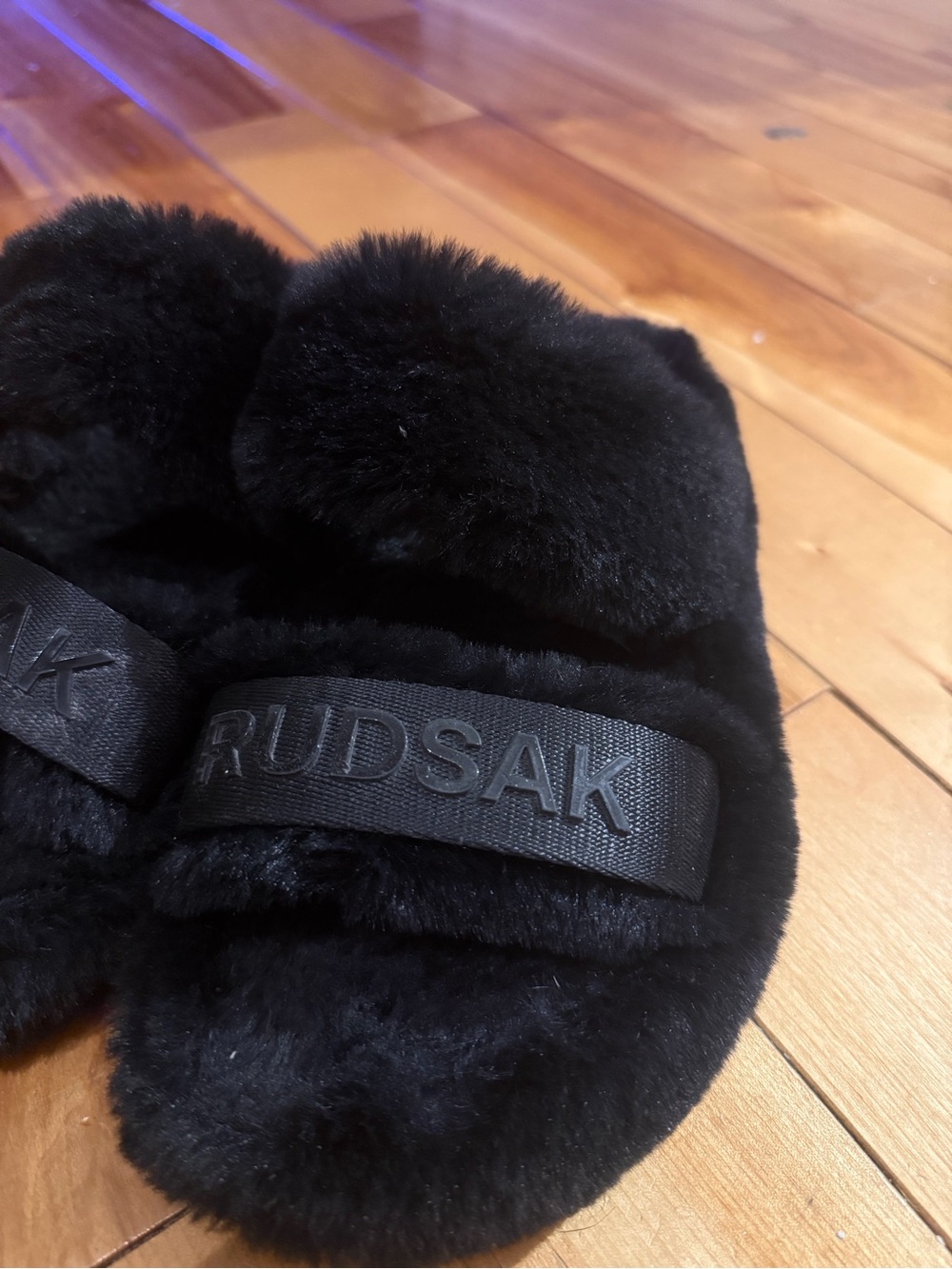 Rudsak Black Faux-Fur Pom Slide Sandals size 8